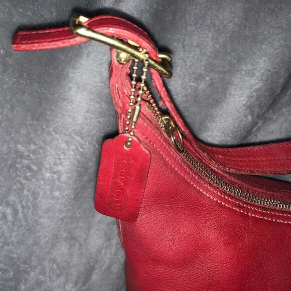 COACH 9823 Vintage Red Leather Hobo Shoulder Bag - Picture 3 of 6